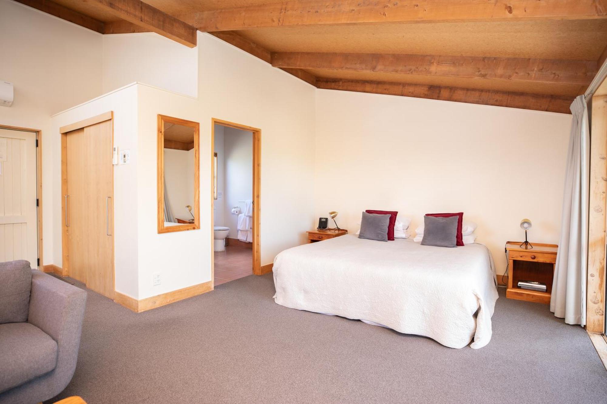 Margrain Vineyard Villas Martinborough Exterior photo